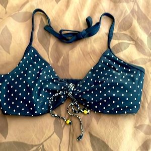 NWT- Aerie bathing suit top size L